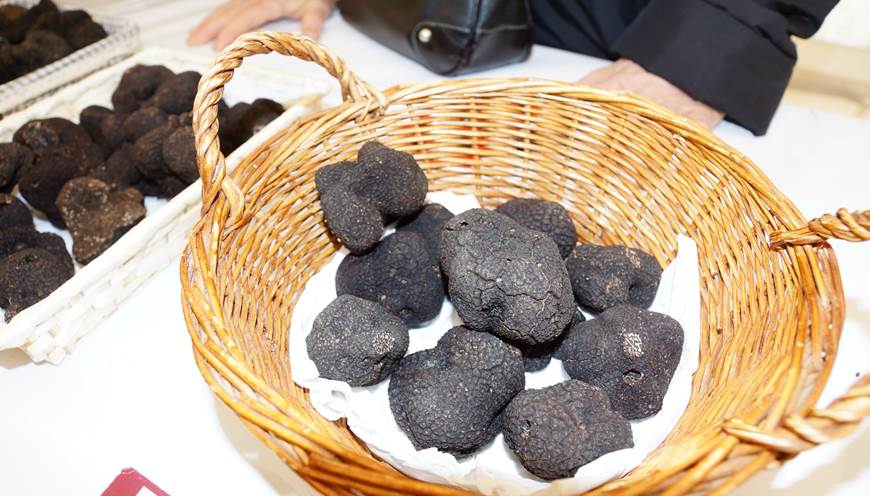 specialites-dordogne-foie-gras-truffe