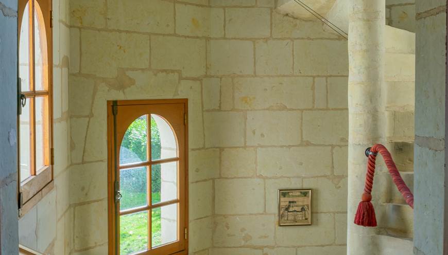 maison.aubelle.escalier.tour2