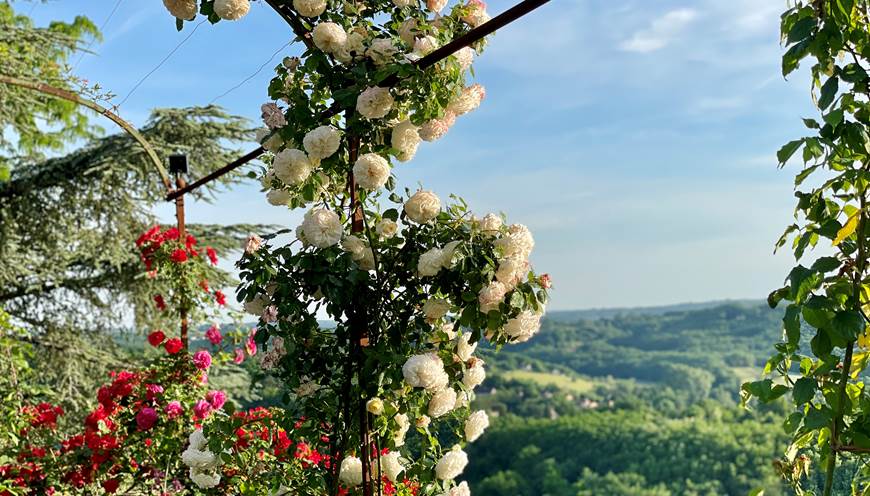 Le jardin avec vue sur la vallée