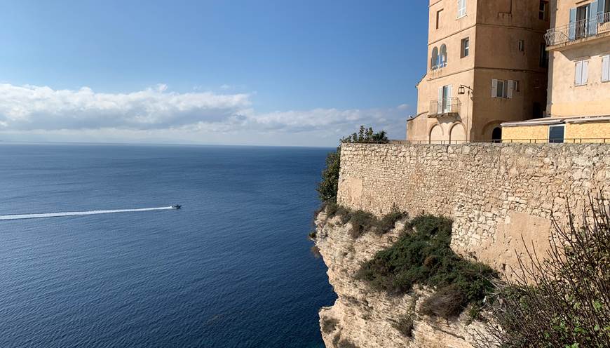 Vous êtes à 30 minutes de Bonifacio