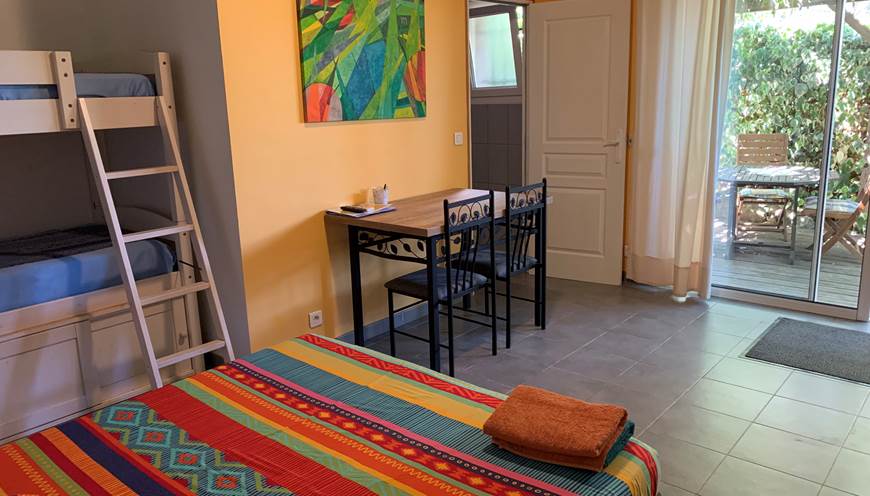 Un lit de 160 modulable en deux lits simples + deux lits superposés