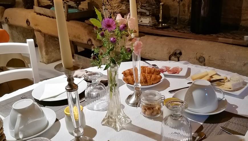 Petit dejeuner chambres sd'hotes à la Malposte à Reviers