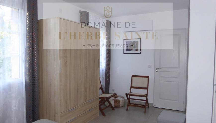 Gîte Artémisia fraîcheur avec la clim, confort avec la baignor
