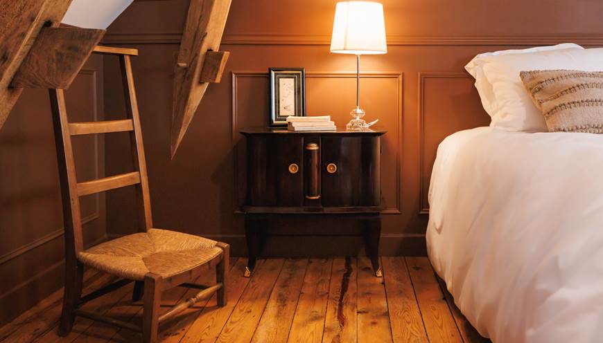 Chambre chocolat tête de lit gite de charme le Quatre feuilles proche Puy du Fou