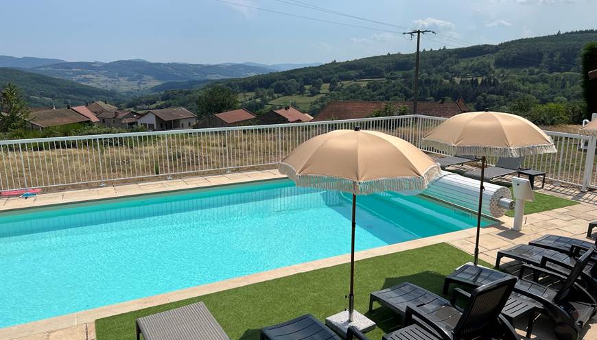 piscine avec vue vallée