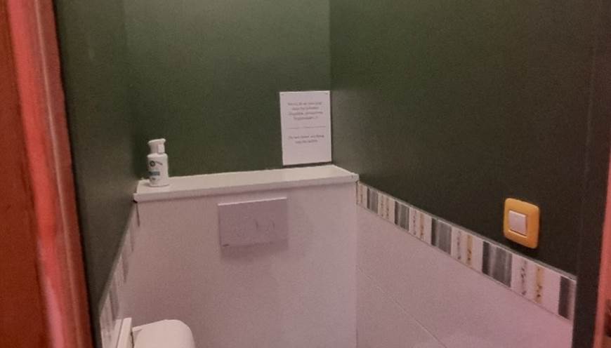 toilettes sépares suite