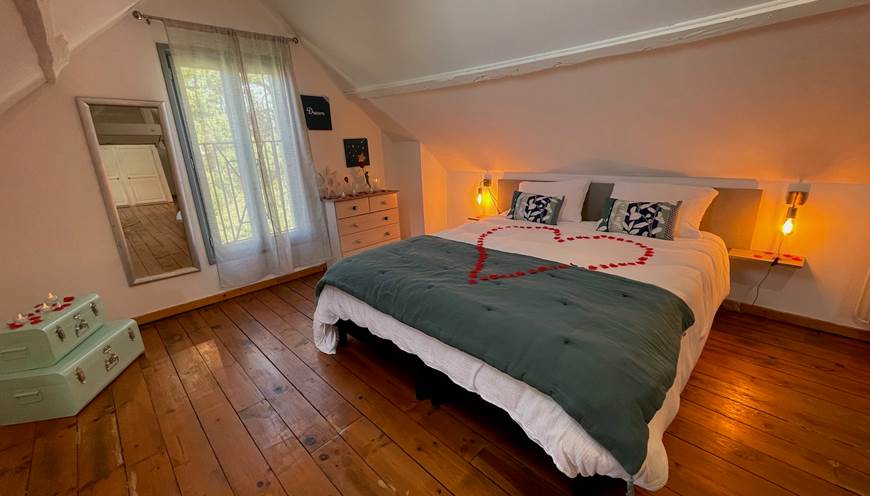 chambre-love-spa-privatif-Dordogne