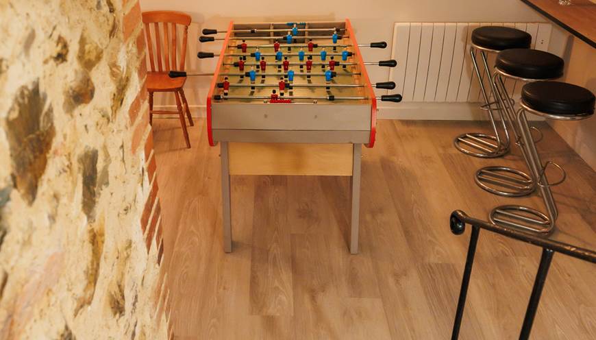 Marches V salle de jeux gite de char