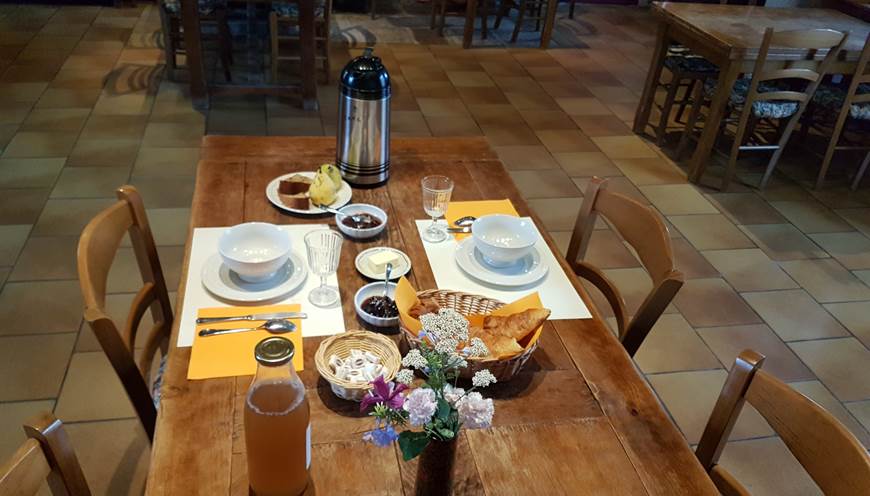 petit déj dans la salle commune
