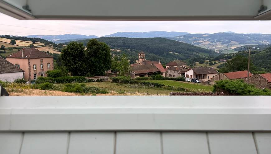 vue sur la vallée depuis la chambre bleu et verte