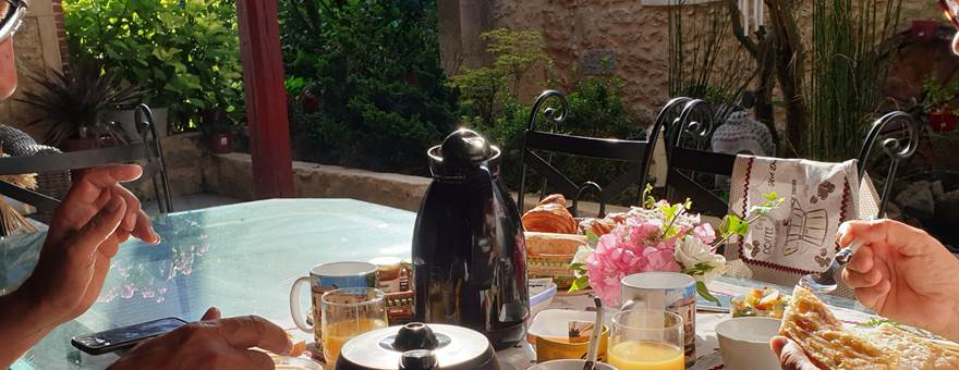 Pensez à réserver vos petits-déjeuners bonheur !