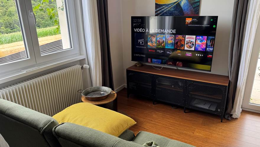 TV petit canape´