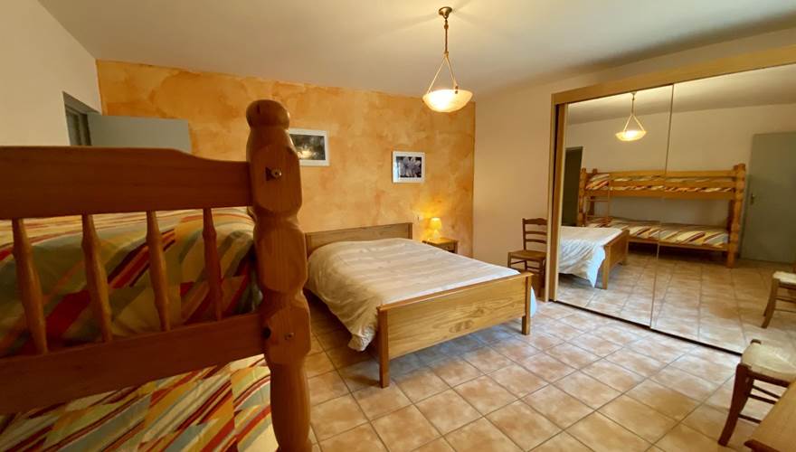 Château Villemagne gîte 1332 Chambre 2