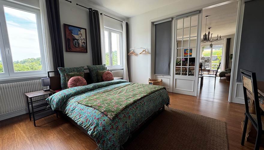Chambre vers salon