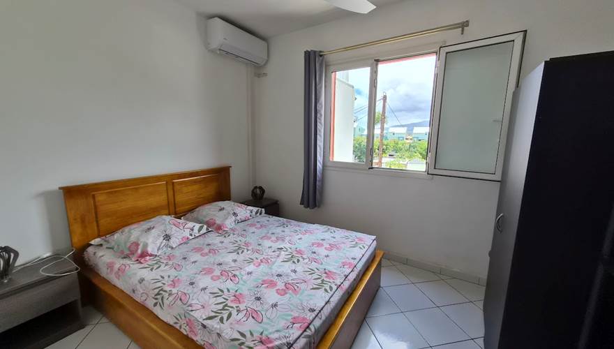 chambre sur impasse, climatiseur, ventilateur plafond