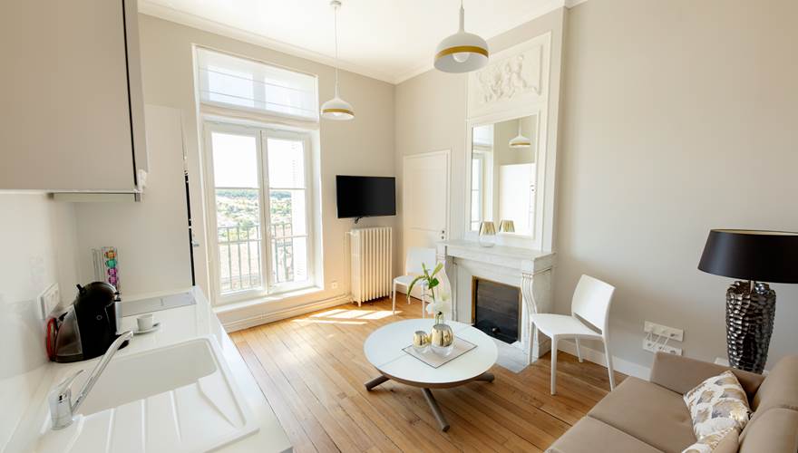01 Salon