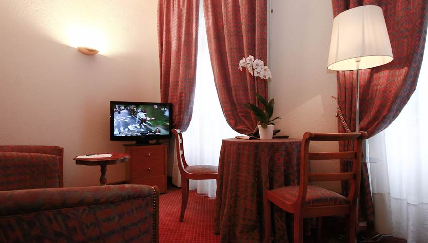 salon-d-une-junior-suite