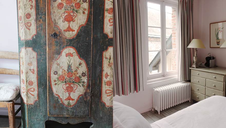 Détail de l'armoire / Chambre lumineuse grâce à ses 3 fenêtres