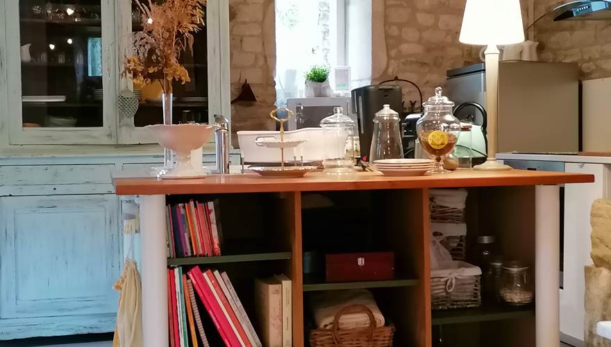 Salon et Cuisne à La Malposte à Reviers en Normandie