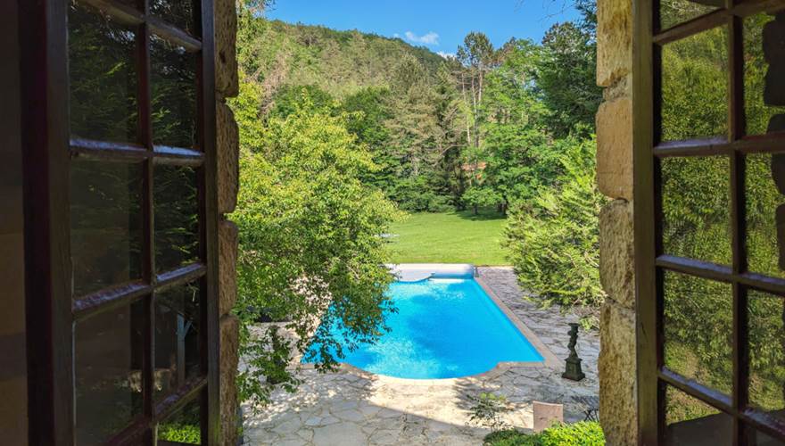 Vue sur la piscine