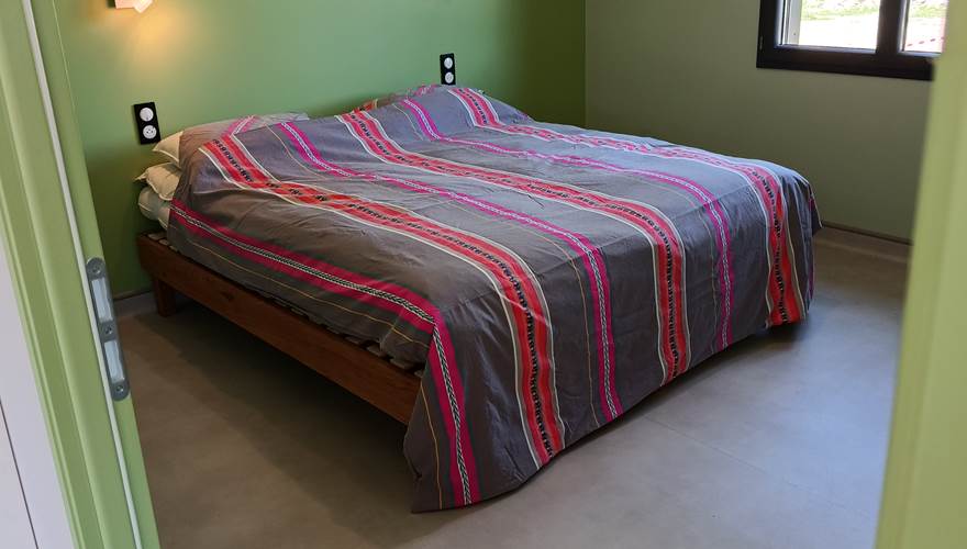 Lit double chambre verte m3