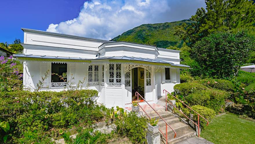 villa-blanche-location-vacances-hell-bourg-salazie-la-reunion-974 (2 sur 2)