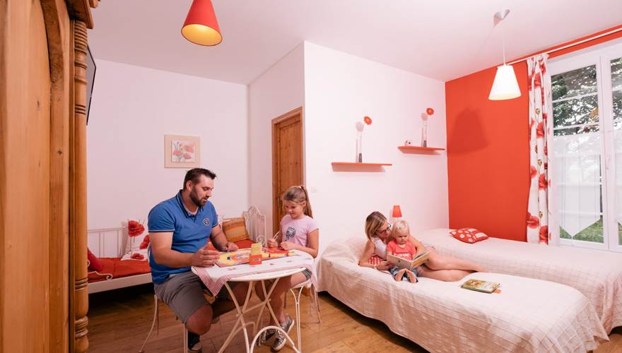 Grande chambre pour 4 hôtes
