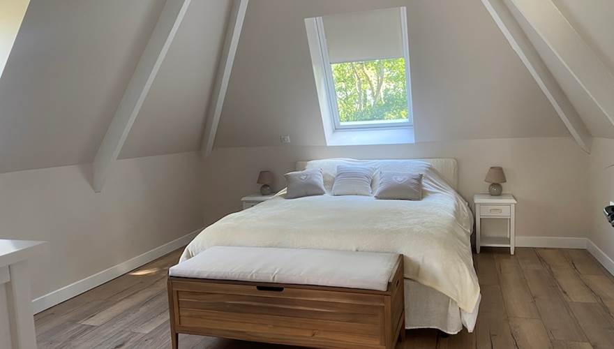 chambre-deluxe-lit-emma-decoration-cosy