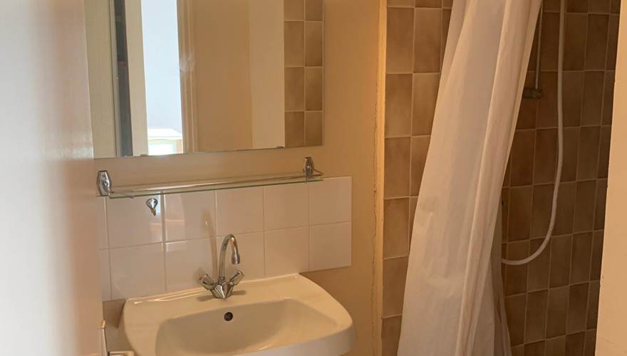 lepetitbois46_Leyme_Vintage_douche_Gîtes 4-5