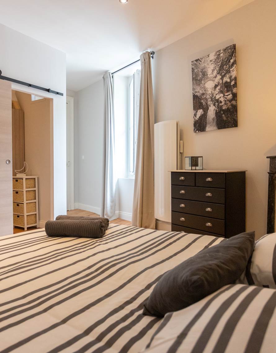 photo zippée chambre parentale-photo-contact