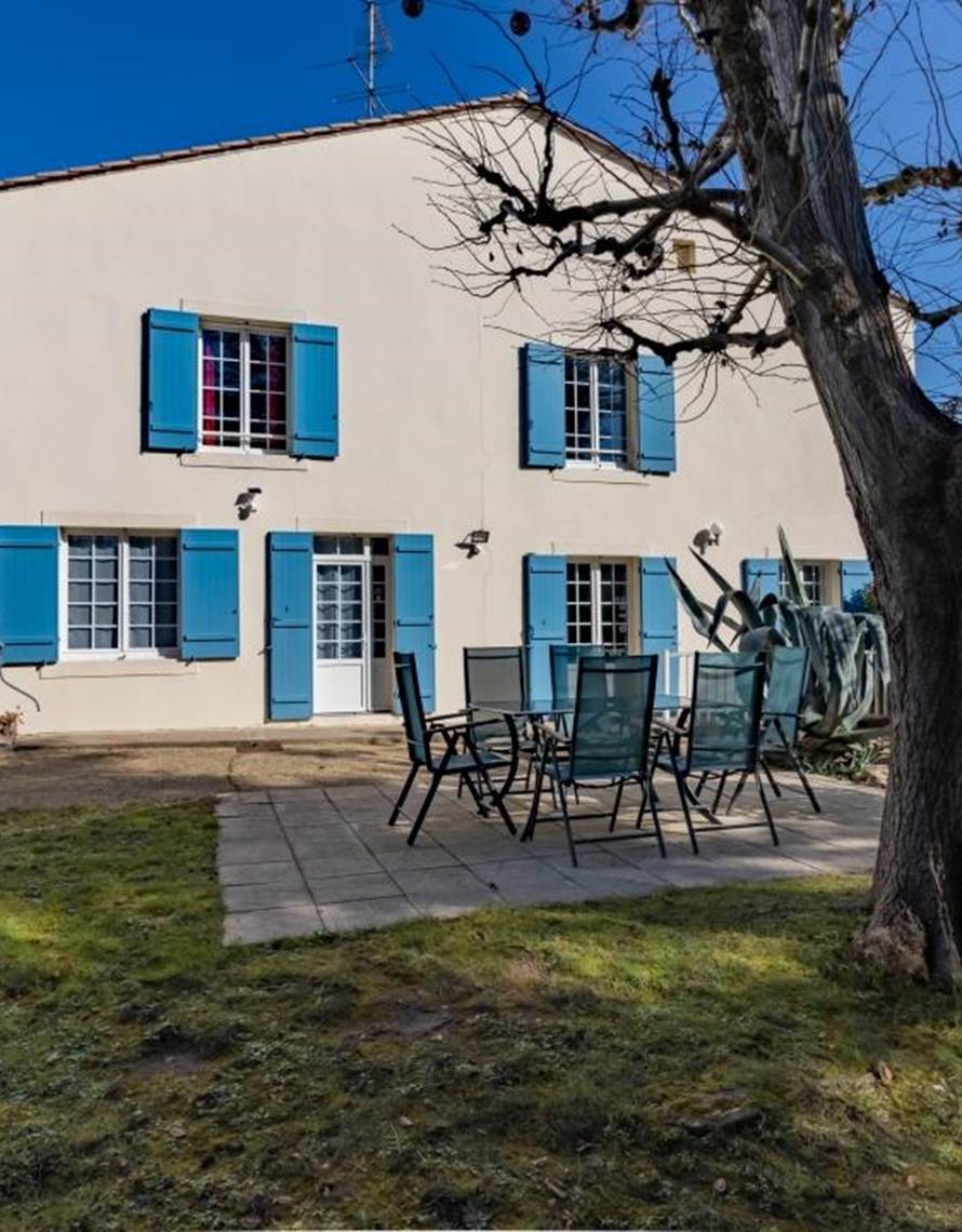 Façade gîte-photo-contact