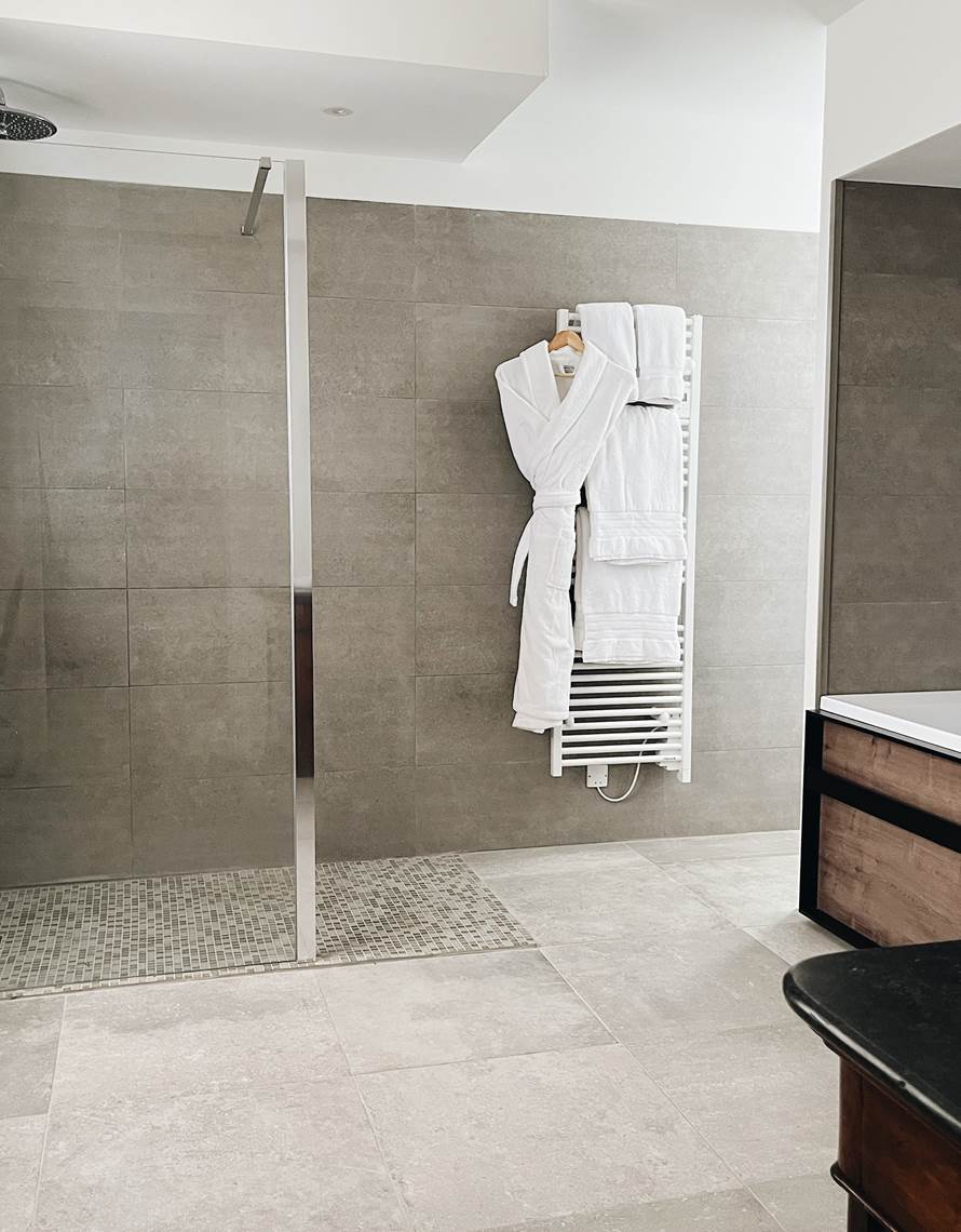 Chambre 2 - Domaine Labouroume - chambre d'hote a la campagne7-photo-contact