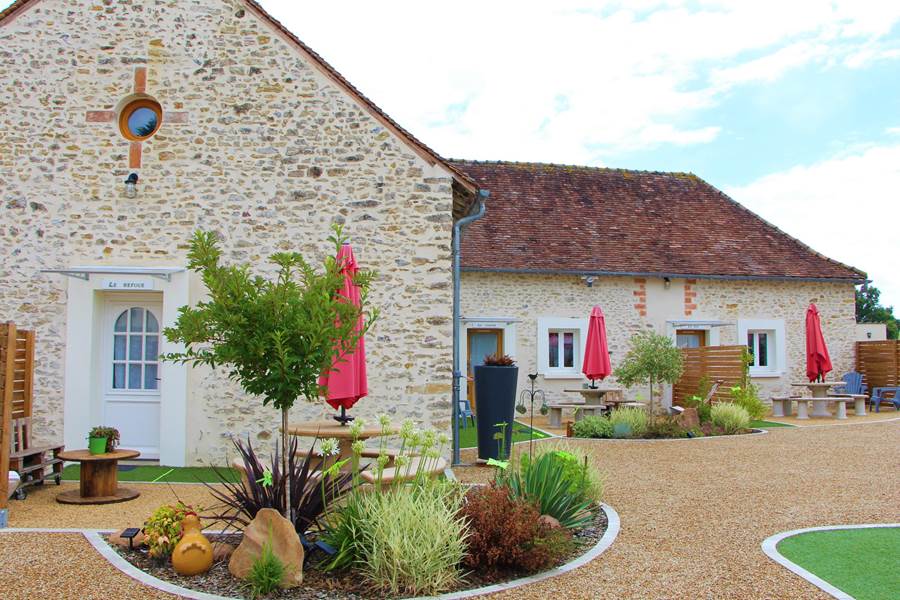 terrasse_gite_sarthe_campagne_hameau_des_deux_ailes