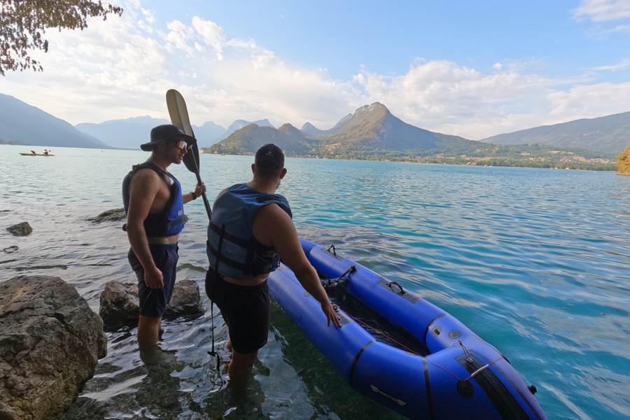 Randonnée et packraft sur le lac d'Annecy