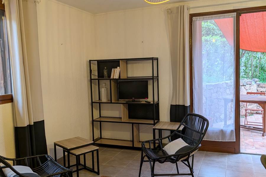 villa-lavande-salon-terrasse