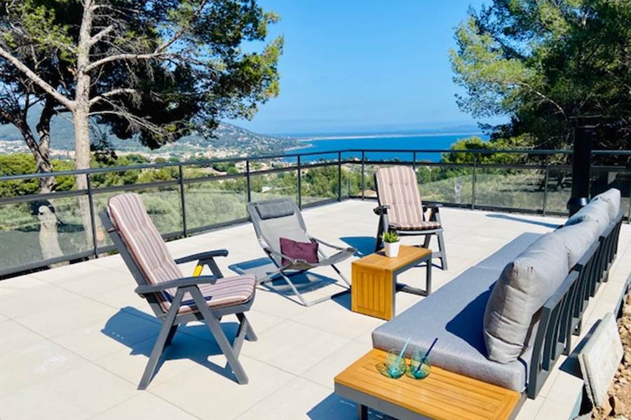 Terrasse vue mer et Presqu'Ile de Giens-photo-page
