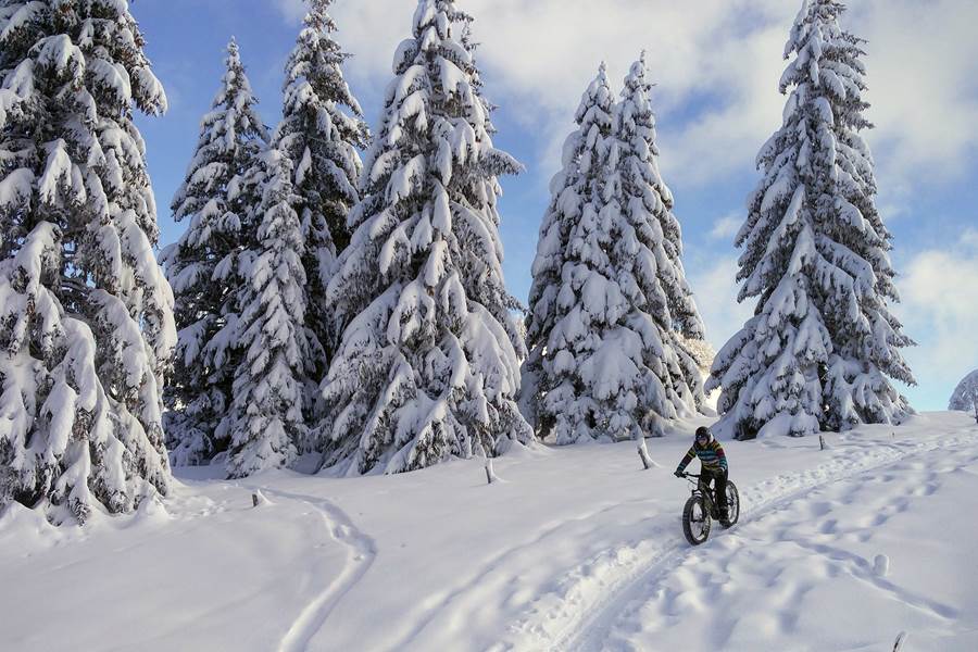 Fatbike sur neige entre Annecy, AIx les Bains et Chambery