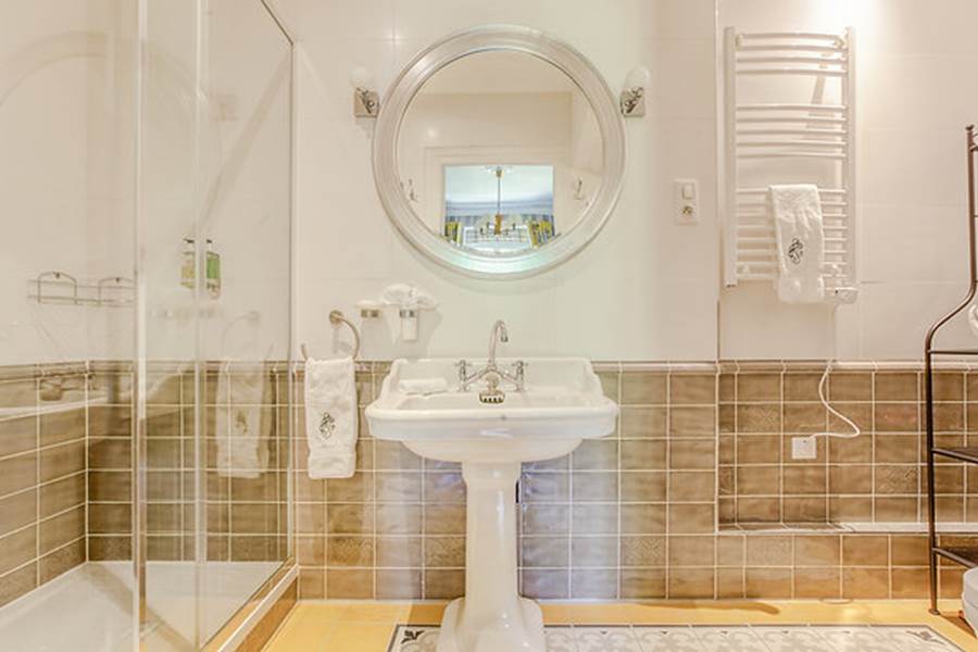 d7b292_9f21703f1d334f96a81ba0d430ee8e0b~mv2