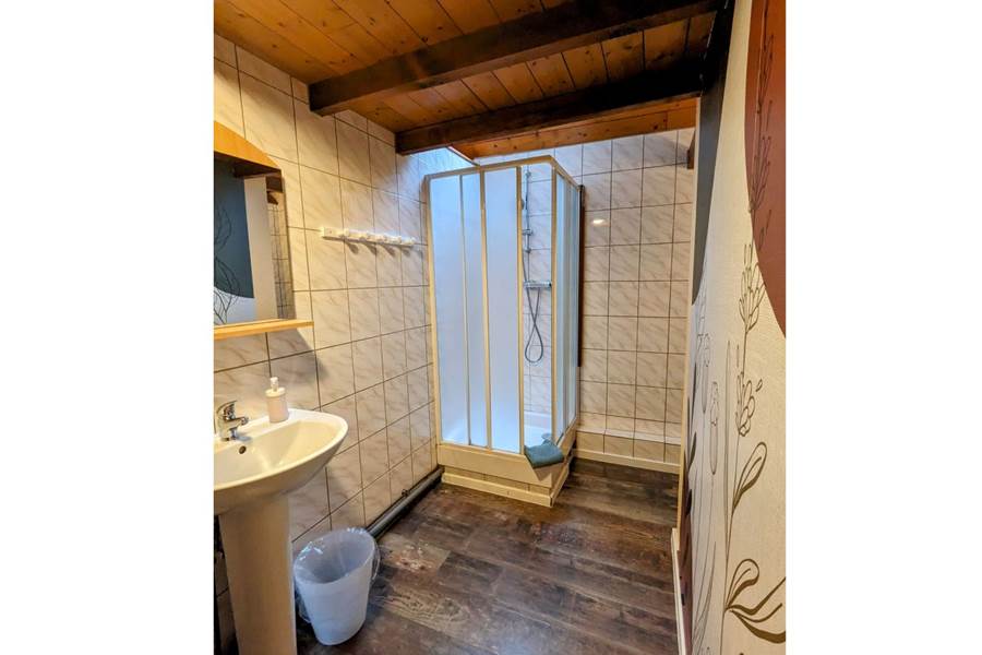 Gite-de-groupe-alsace-vosges-chalet-salle-de-bain-3