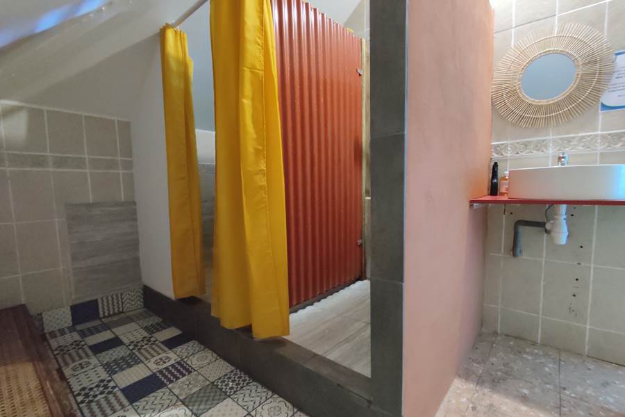 La salle de bain à partager