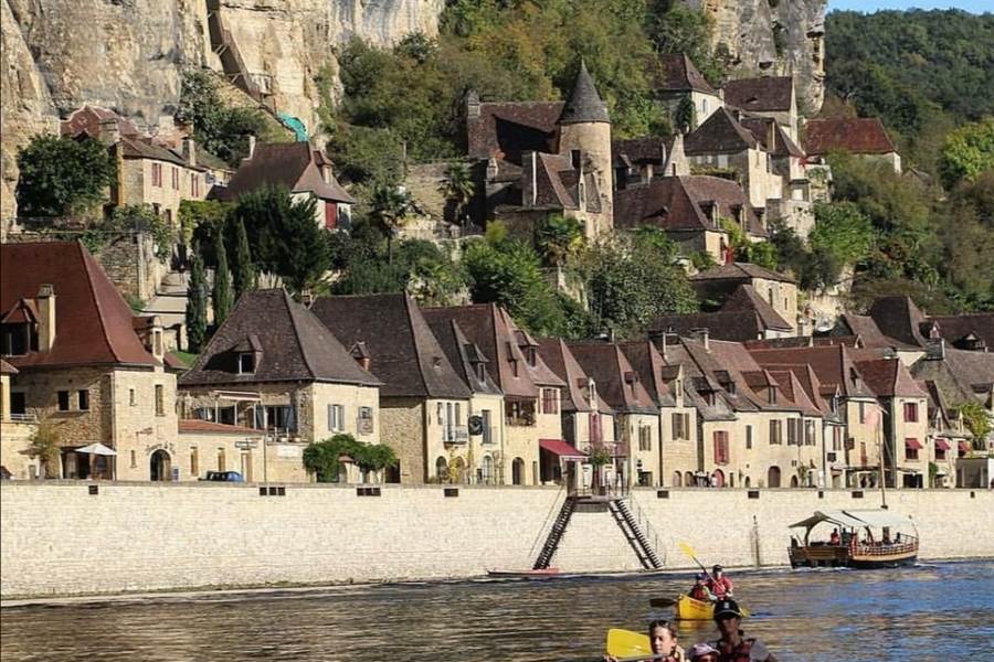 Location canoës dordogne La Roque Gageac