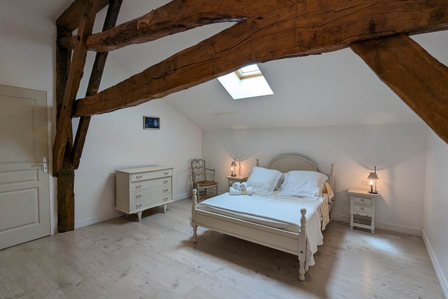 Grande chambre à l'étage