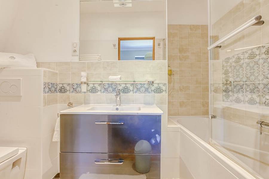 d7b292_702ff7eb064c40909495e9c6ec124042~mv2 (1)