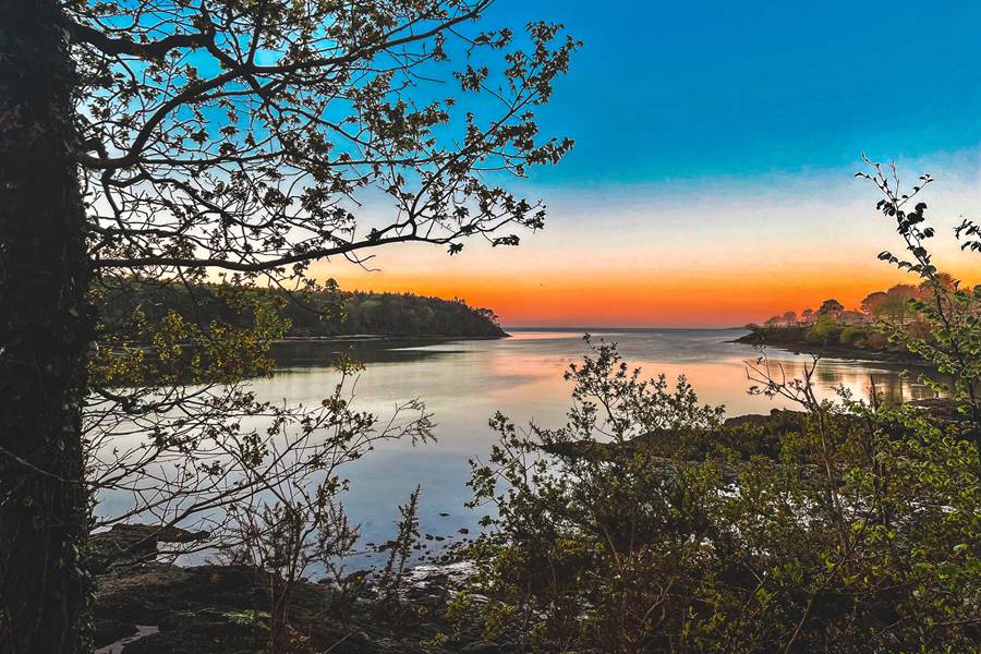 Lever de soleil sur l’anse Saint-Laurent La Forêt-Fouesnant au pied du chalet (500m)
