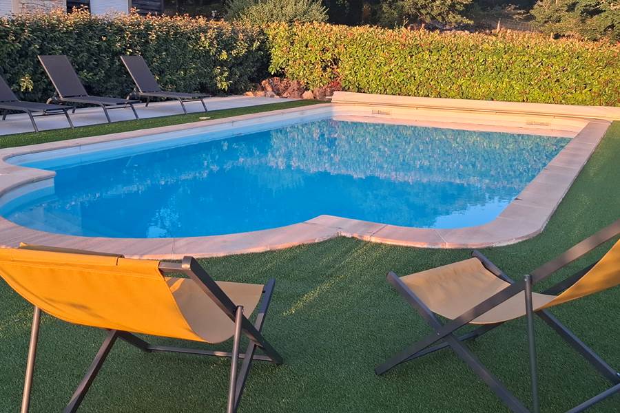 Piscine chauffée de 10 m x 5m