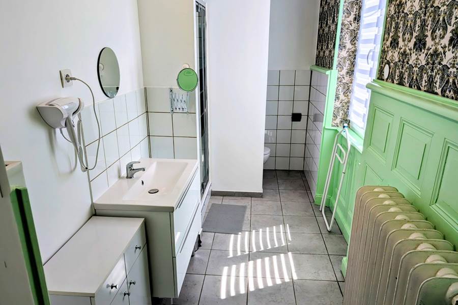 Gite-de-groupe-alsace-vosges-chalet-salle de bain 1er etage 5