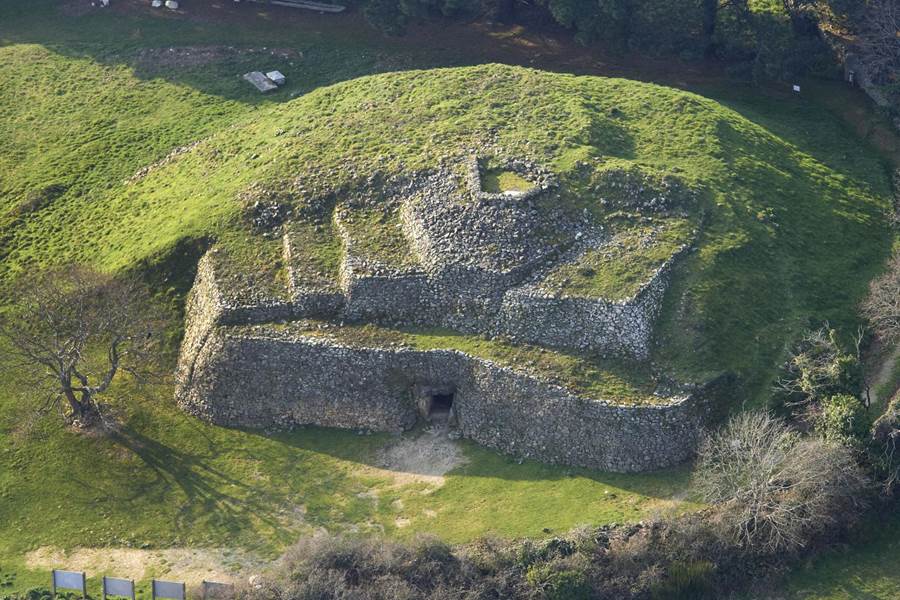 Ile-Gavrinis-site-prehistorique-decouverte-vacances-amis-famille-nature-Golfe-Morbihan-photo-page