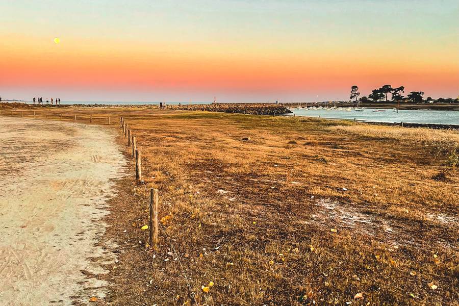 Coucher de soleil sur l'entrée du port de La Forêt-Fouesnant