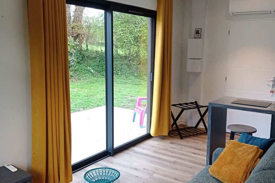 Ty Kerleguer - pièce de vie vue sur le  jardin