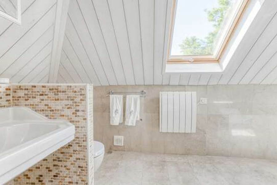 2056010_640_360_FSImage_1_media-57491572-011